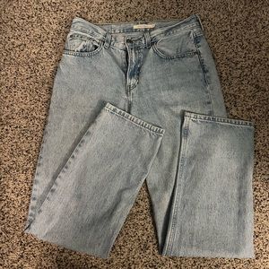 Levi’s Women Low Pro Straight jeans